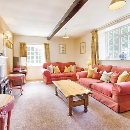 Carriage House - E5119 펜션 West Burton