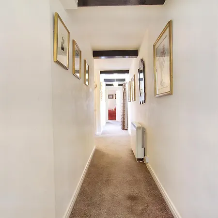 Carriage House - E5119