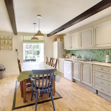 Carriage House - E5119
