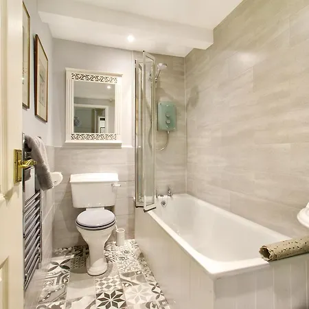 Carriage House - E5119 *