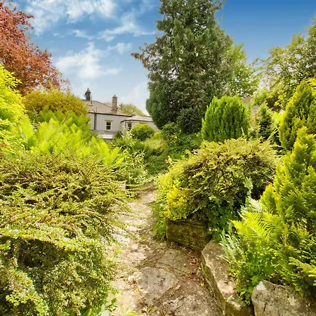 Carriage House - E5119 West Burton